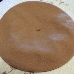 Liz Clayborne wool beret hat